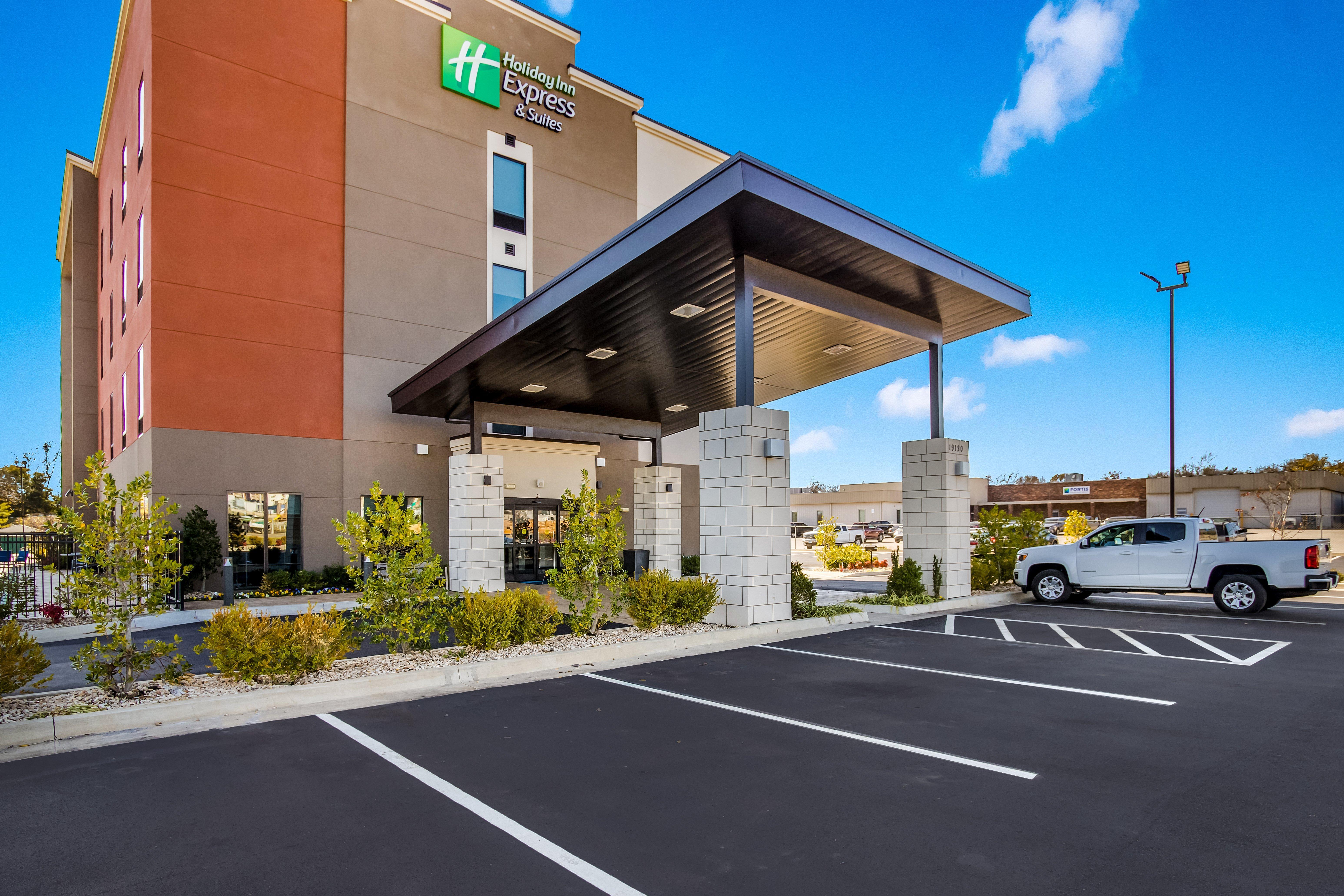 Holiday Inn Express & Suites Tulsa East - Catoosa By Ihg Exterior foto